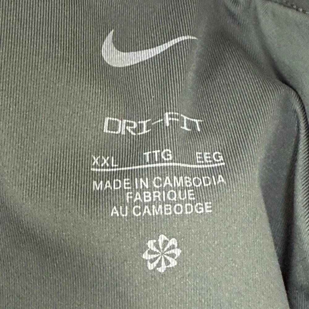 NEW‎ Nike Challenger Shorts Mens 2XL Green Dri-FIT 5